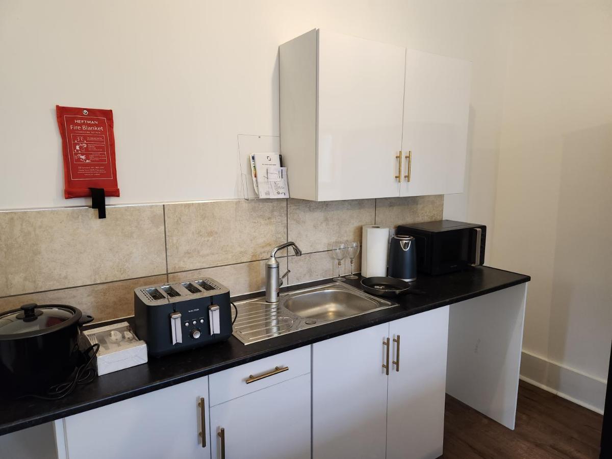 Immaculate 1-Bedroom In Greenhithe Ngoại thất bức ảnh