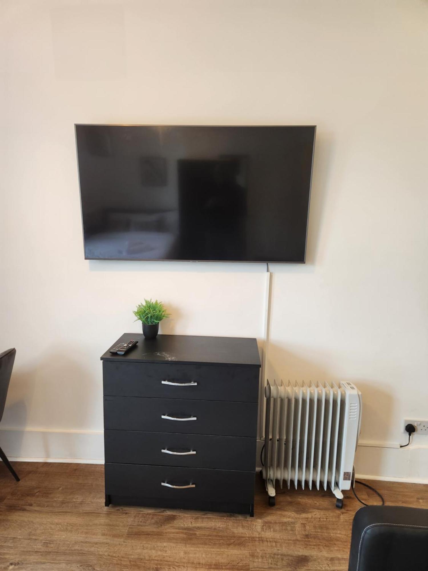 Immaculate 1-Bedroom In Greenhithe Ngoại thất bức ảnh